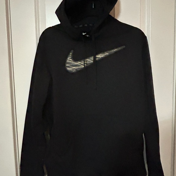 Nike Therma Fit Hoodie Fleece Mens Size Medium Black with Swoosh - Picture 1 of 4